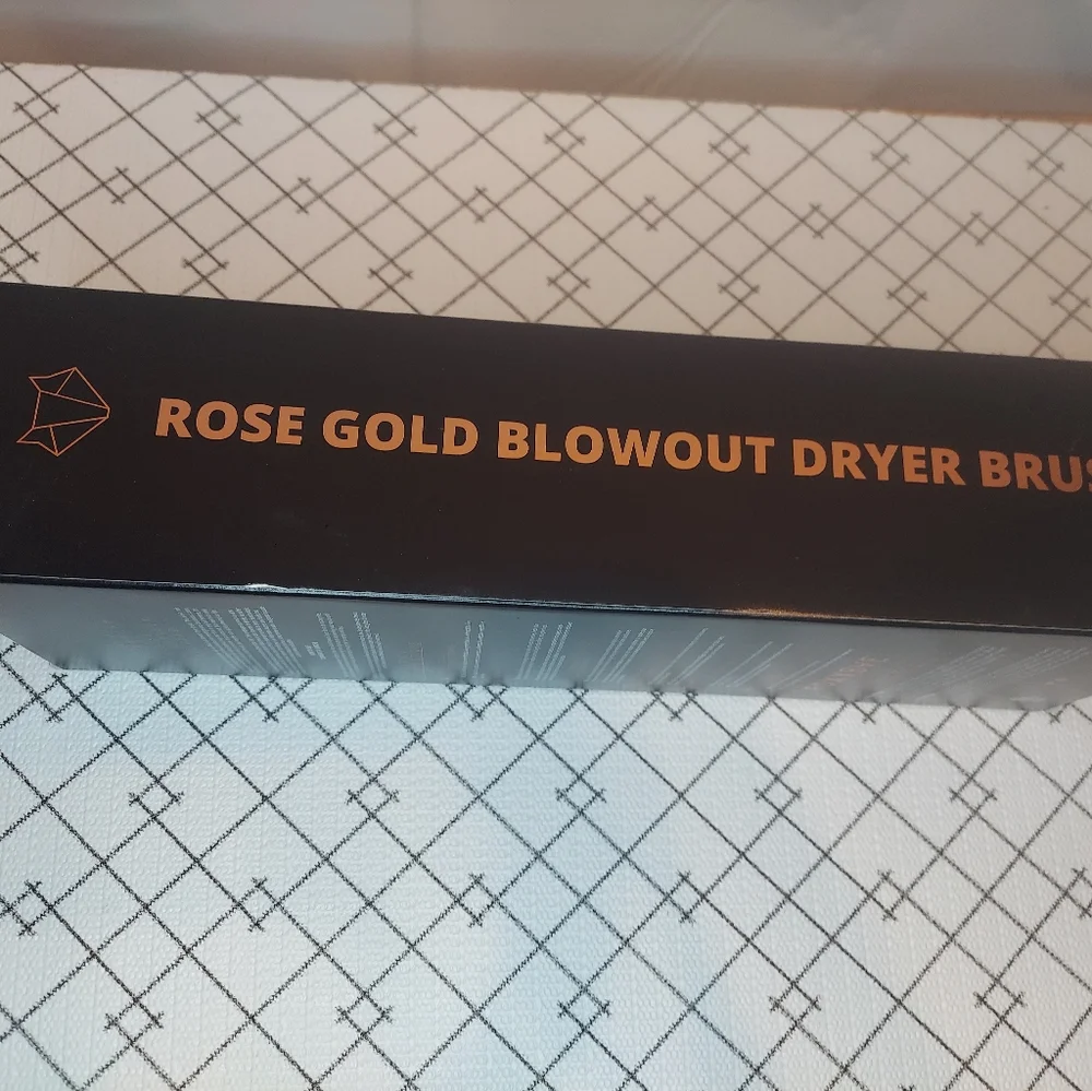 FoxyBae Black & Rose Gold Hot Air Round Brush - Volumizing Hair Styler - Picture 3 of 6